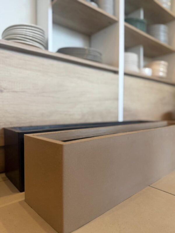 WhatsApp Image 2026-03-10 at 6.00.42 PM (1) Maceta Rectangular Rotomoldeada 100cmx20cmx20cm