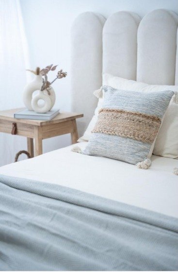 Almohadon Marroquí Línea Marrón 45x45