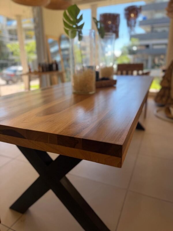 Mesa Petiribi Macizo / Patas de Hierro