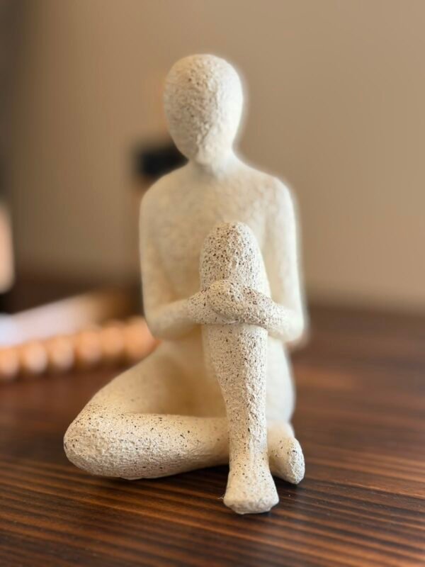 Figura Persona Resina 14 cm